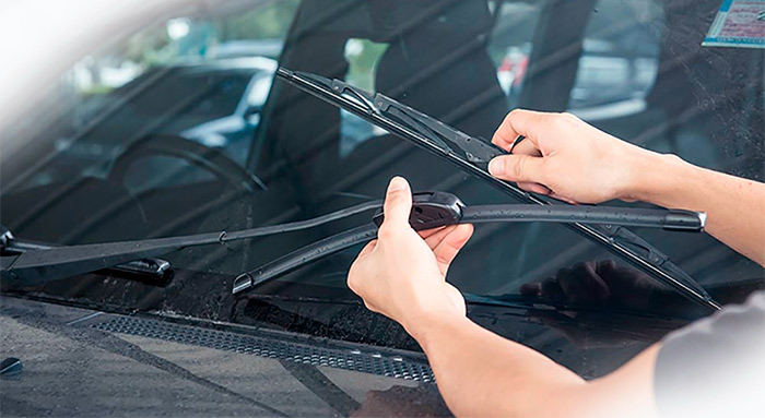 7 Signs That You Should Replace Your Windshield Wipers