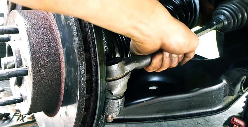 What to Do If Your Tie Rod Breaks While Driving